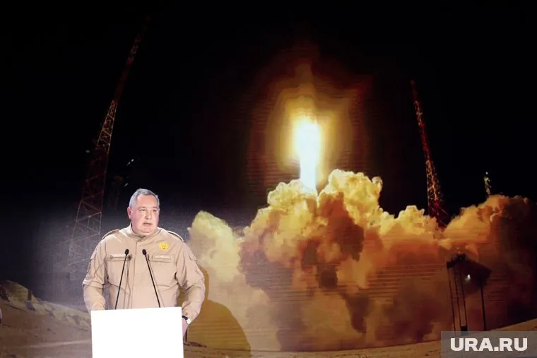 Дмитрий Рогозин получил ранение в спину