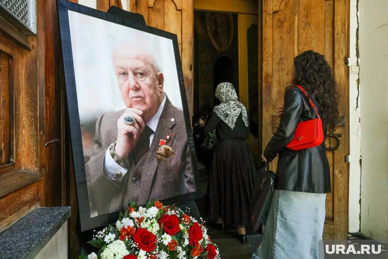 Церетели скончался на 92-м году жизни