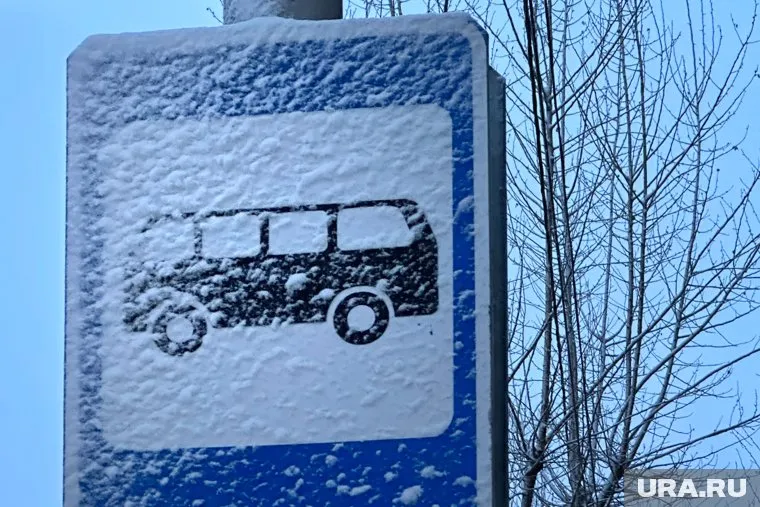 В столице ЯНАО открыли теплые автобусные остановки