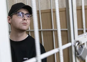 Суд по делу Дениса Аллаярова отложили из-за неявки свидетелей