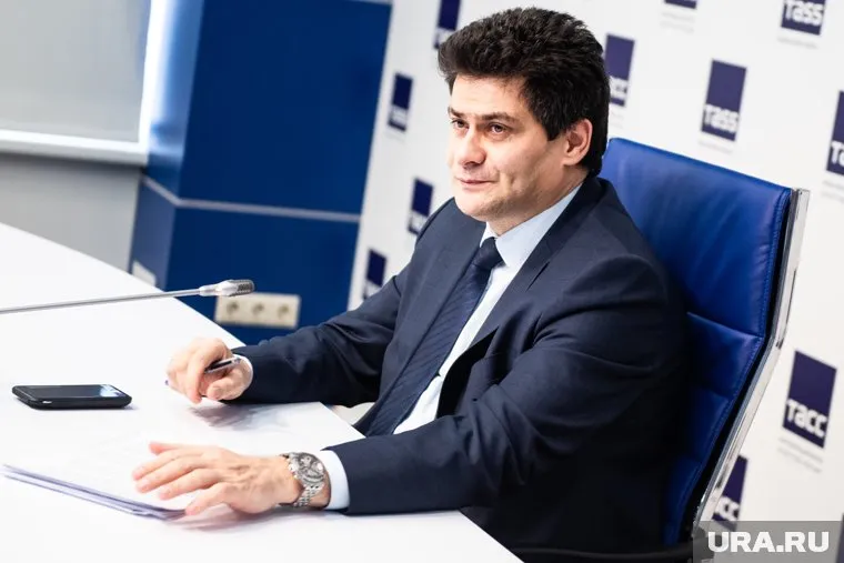 Александр Высокинский познакомит своих подчиненных с новым вице-мэром