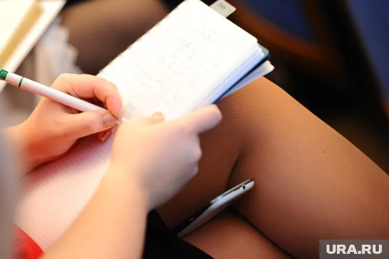 Левши смогут получить равные со всеми права