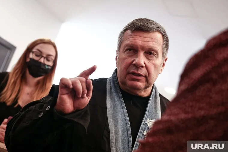 Свердловский губернатор не выходит из повестки Соловьева