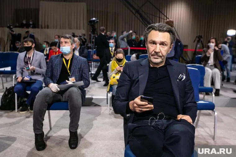 Депутат раскритиковал музыканта Сергея Шнурова за отсутствие стараний в подборе слов