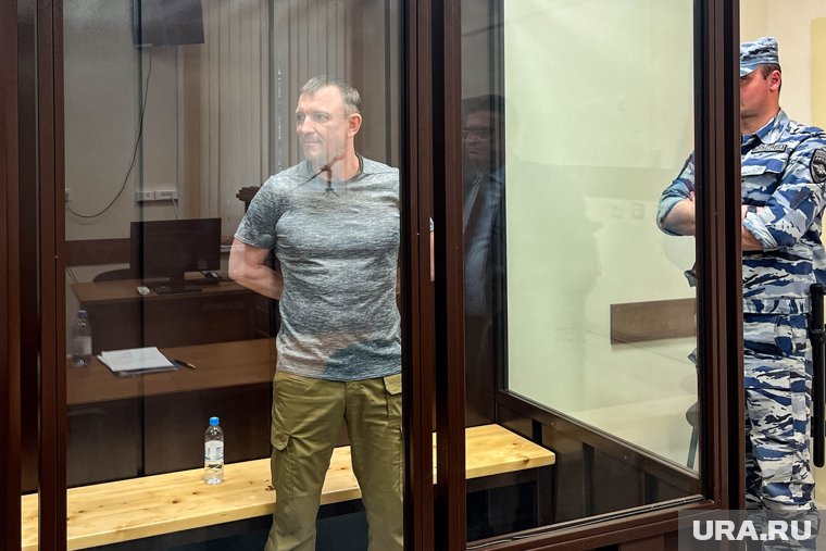 Экс-генерала Попова отправили в колонию общего режима в Коломну: что о нем известно, история уголовного д...