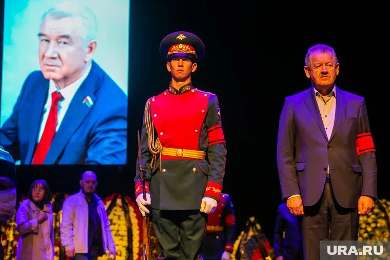 Церемония прощания с Сергеем Корепановым прошла в Тюменской филармонии