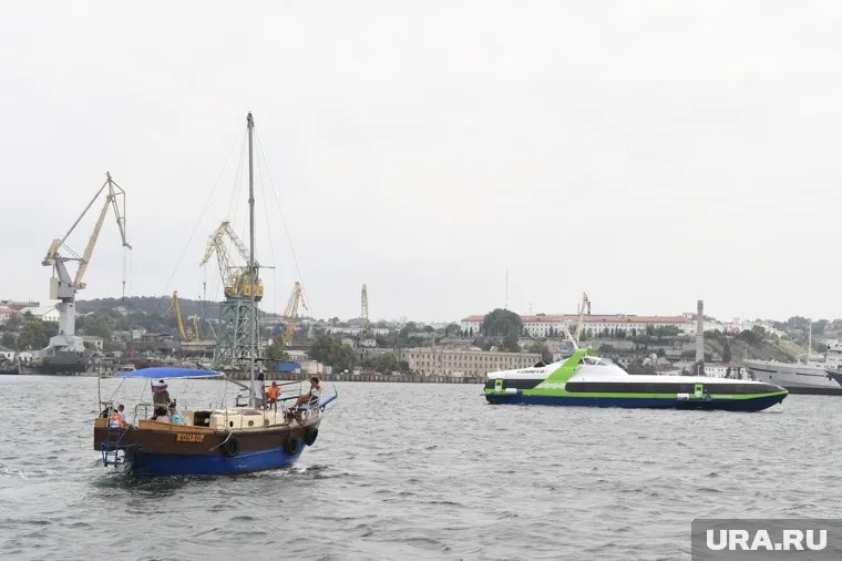 Причины остановки транспорта не уточняются