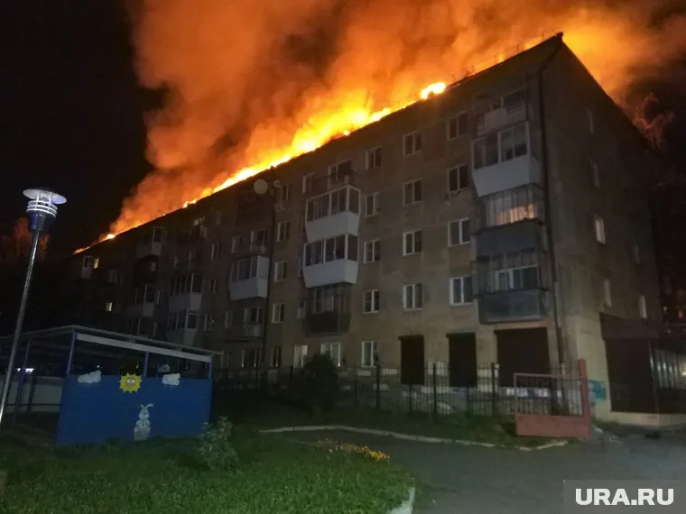 Мощный пожар в центре Екатеринбурга