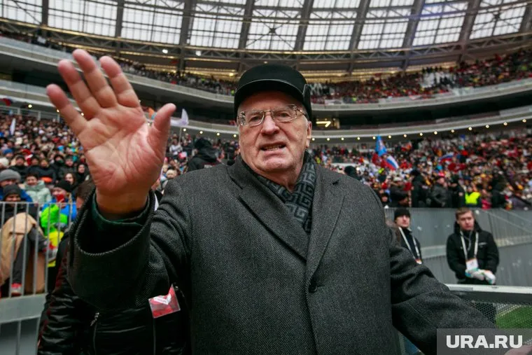 Кандидат в президенты от ЛДПР назвал первые указы