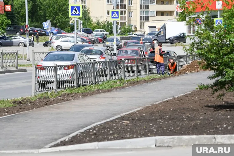 По мнению мэра заборы портят вид Екатеринбурга