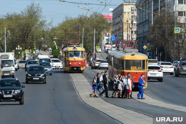 Водители не успеют выучить сразу все новые правила, считает депутат Вячеслав Лысаков