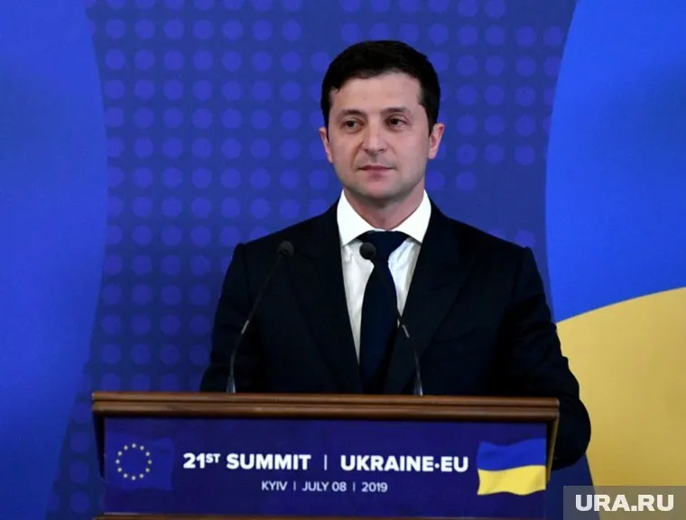 На Украине пропал свет после серии ракетных ударов, сообщил Владимир Зеленский