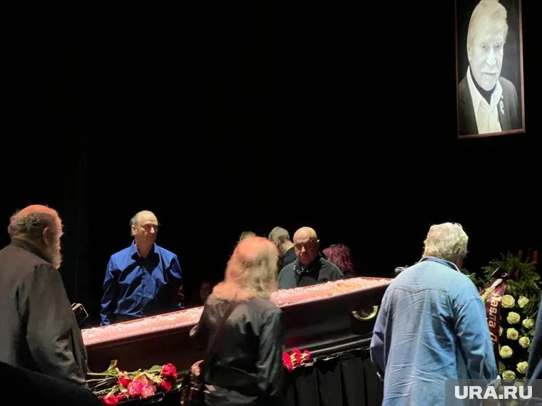 Прощание прошло в театре имени Комиссаржевской