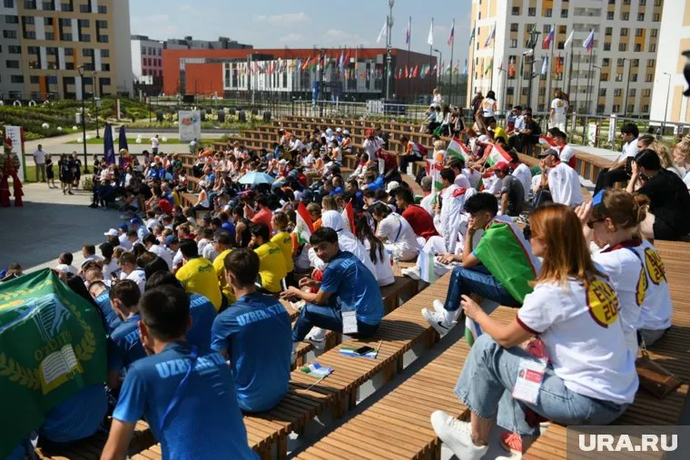 В Екатеринбурге торжественно открыли деревню Универсиады