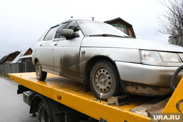 Автомобили увезли на штрафстоянку