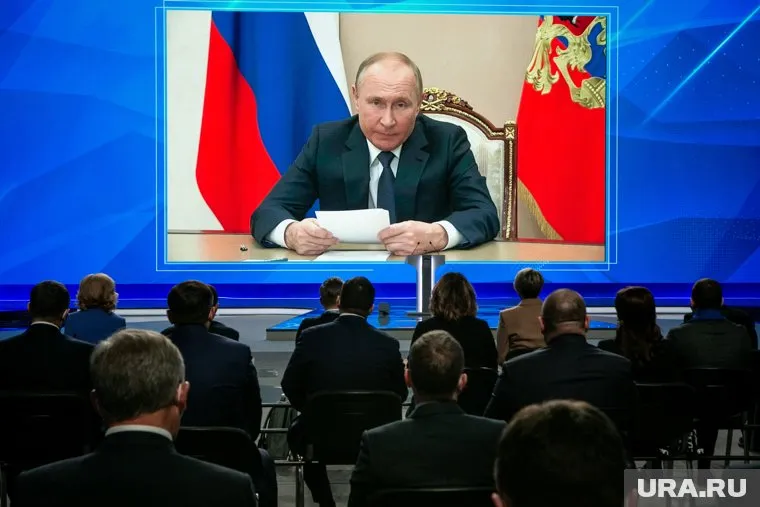 Путин не будет записывать видеообращение к участникам саммита, сообщил Песков