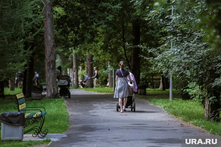 По словам очевидцев, эксгибициониста видели в тюменском парке