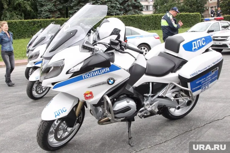 Всего по Свердловской области ездит четыре байка BMW. Инспекторы на них ловят лихачей.