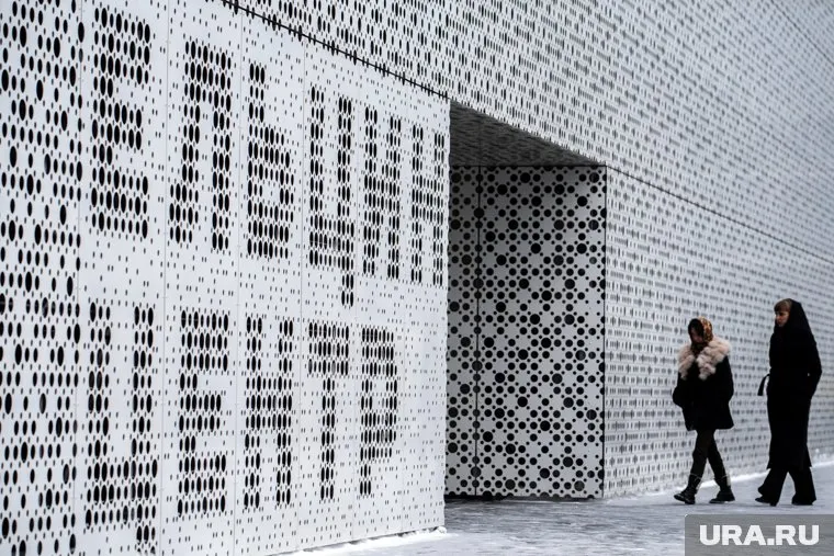 Ельцин Центр оказался популярнее свердловский монастырей и храмов