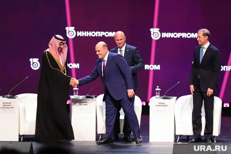 Во второй день выставки состоялись встречи на самом высоком политическом уровне