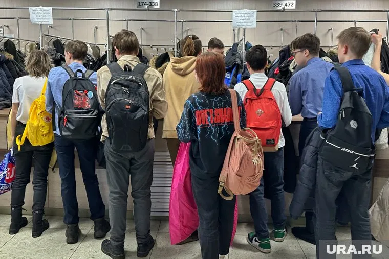 Новый директор школы смогла договориться с возмущенными родителями