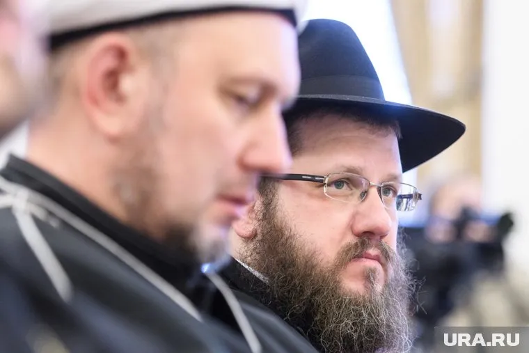 По словам Зелига Ашкенази, чиновники мешают синагоге реализовать проект