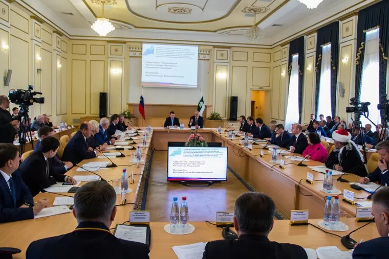 Заместитель руководителя администрации президента РФ Магомедсалам Магомедов в Кургане