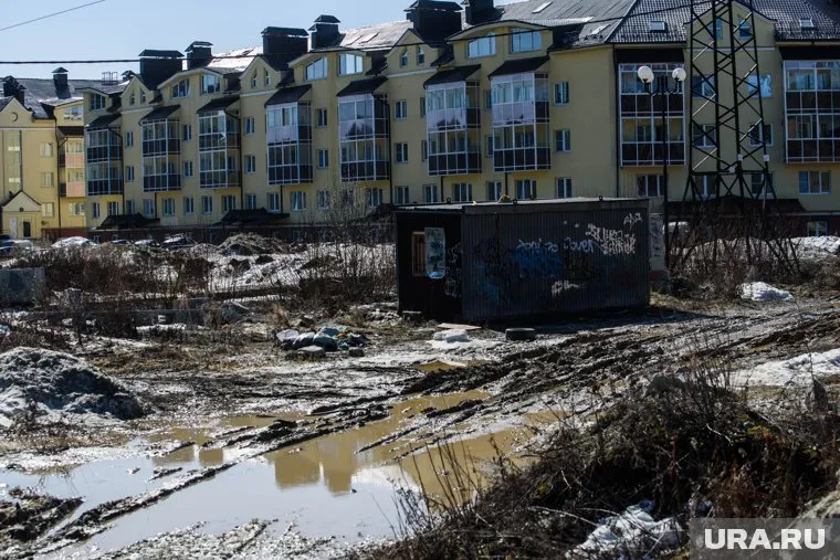 Специалисты установят новый насос взамен поврежденного