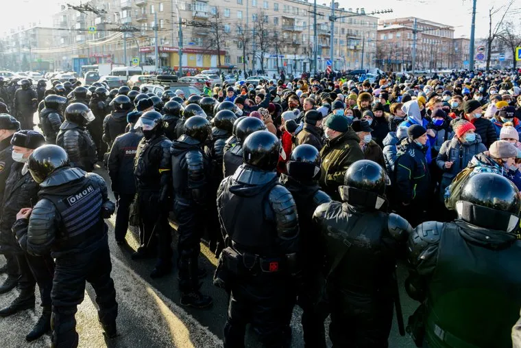 Несанкционированная акция в поддержку Алексея Навального. Челябинск