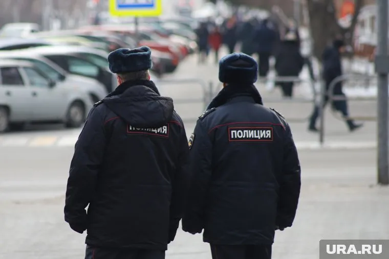 После выяснения обстоятельств дела полицейского уволили со службы