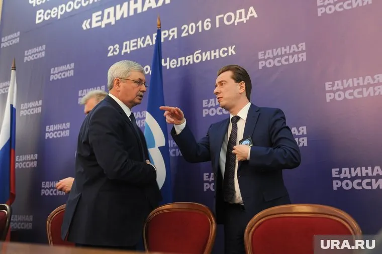 В подобных случаях говорят про "сплав опыта и молодости"