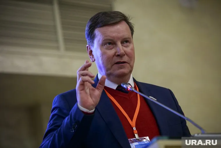 Олег Нилов представляет в Госдуме партию «Справедливая Россия»