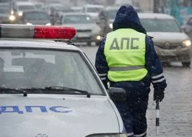В ХМАО уволены двое гаишников, обвиненные во взяточничестве