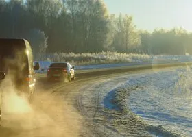 На тюменской трассе погиб мужчина, который пытался согреться