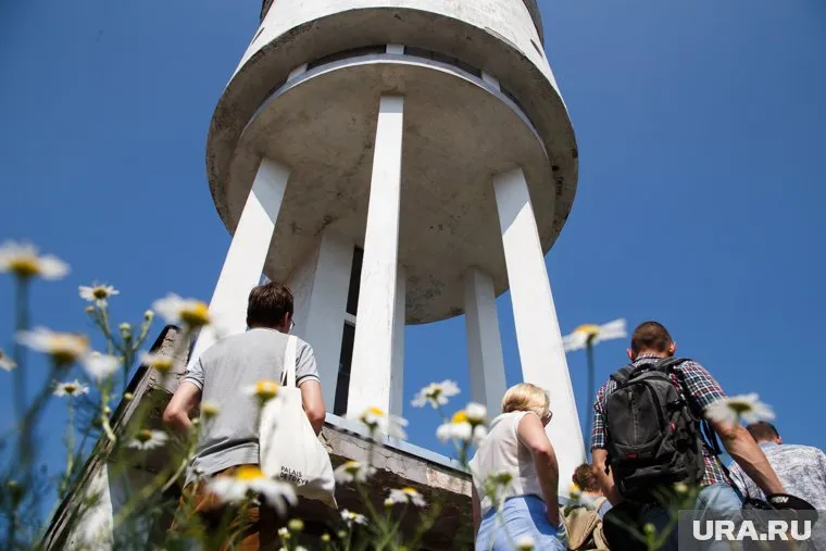 Активисты планируют отреставрировать фасад, укрепить все конструкции башни, заменить окна, двери и кровли