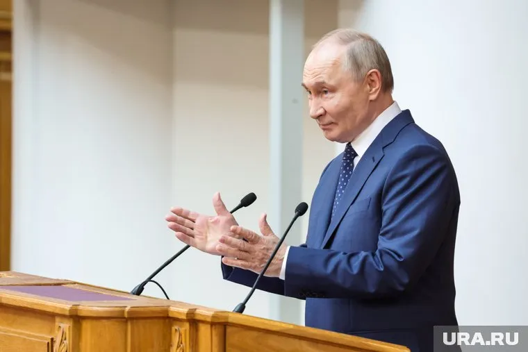 Появилось видео встречи Путина с режиссером Оливером Стоуном