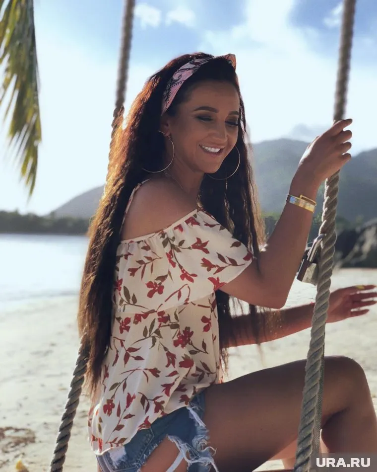 Бузова поделилась фотографиями с курорта