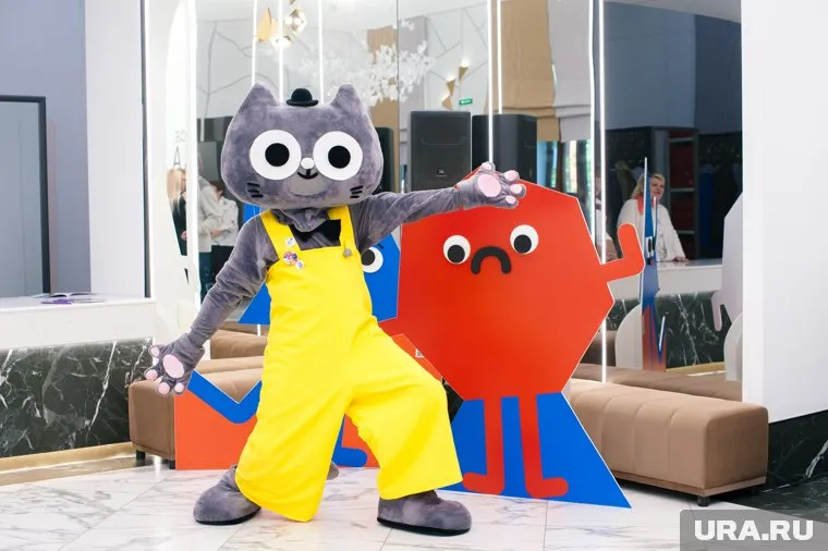 Маскотом фестиваля второй год подряд будет кот по имени Антракт