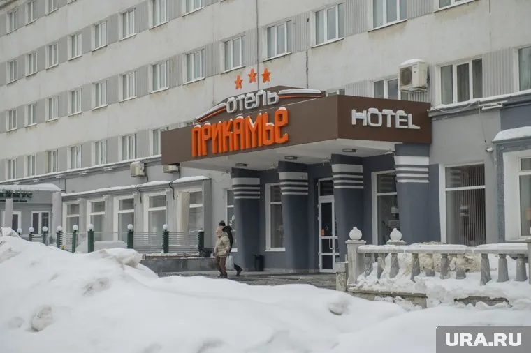 Бар, на который жалуются жильцы дома, находится в скандальном отеле