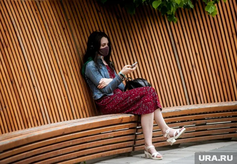 COVID-19 будет возвращаться к человечеству как вирус гриппа, считает Евгений Тимаков