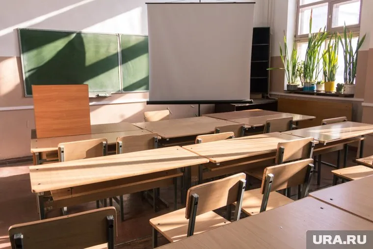 Пока в Югре болеют дети, учителей и медиков отстраняют от работы