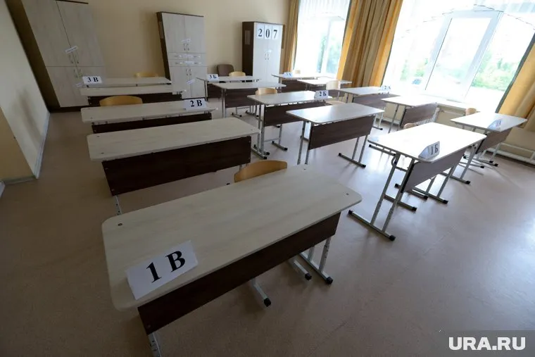 Школы переоборудуют актовые залы и кабинеты технологии под учебные кабинеты