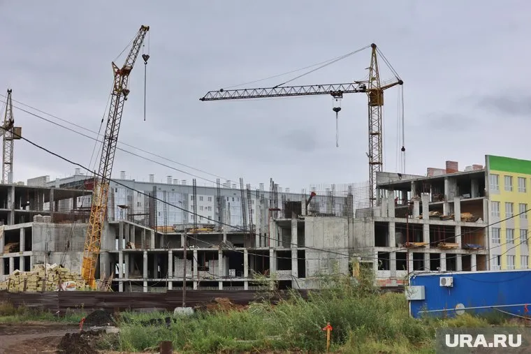 Строительством школы на 1500 мест в Заозерном занимается «Курганстальмост»