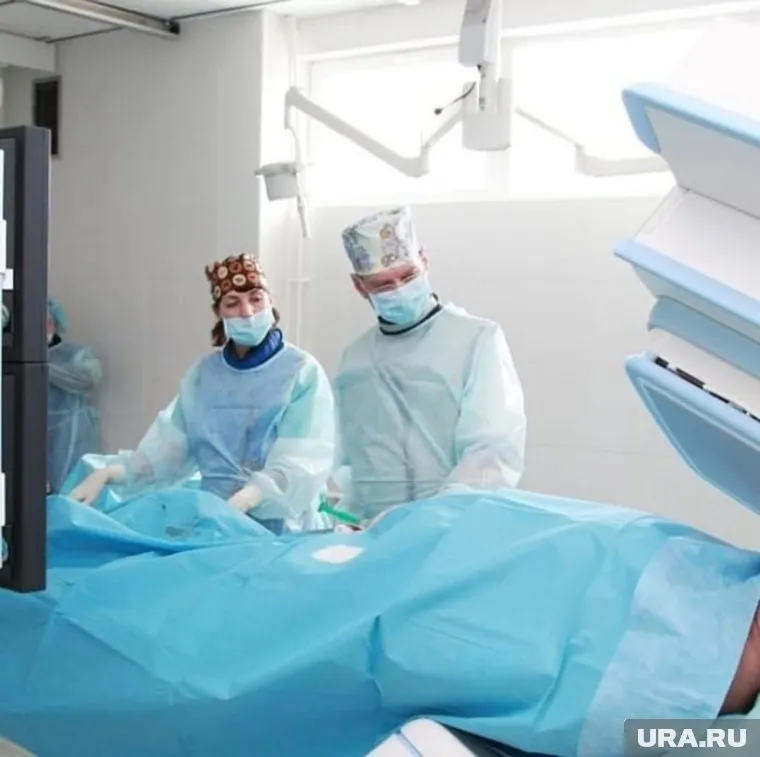 Врачи Салехардской окружной клинической больницы провели сложнейшую операцию на сердце