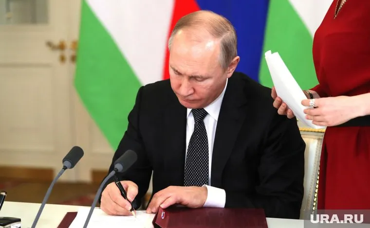 Указ о назначении Михаила Евраева подписал Владимир Путин