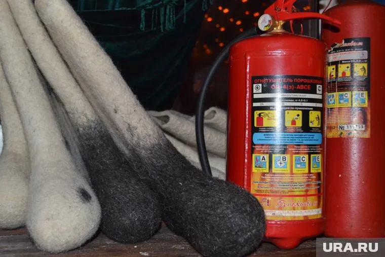 Мальчик потушил огонь и выбрался в безопасное место