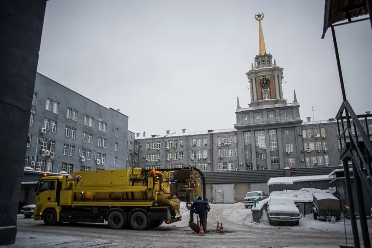 Уборка снега объезд Екатеринбурга