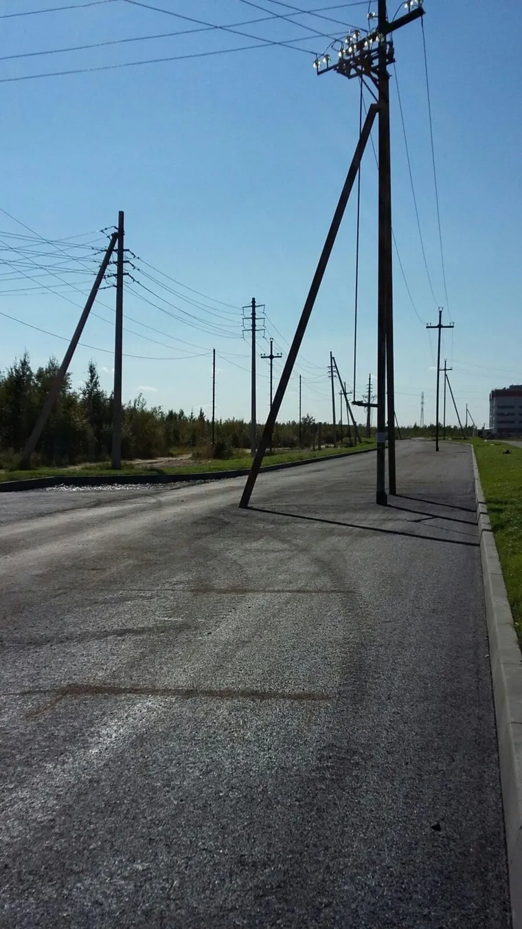 Давай тут на улице возле столба Москвичка отдается публично Давай тут на улице возле столба Москвичка отдается публично
