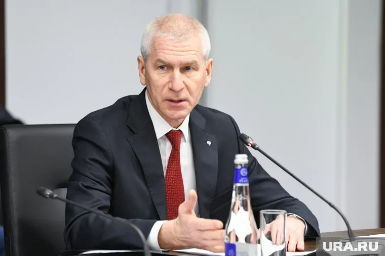 Первым из высоких гостей в Югру прилетит министр спорта РФ Олег Матыцин