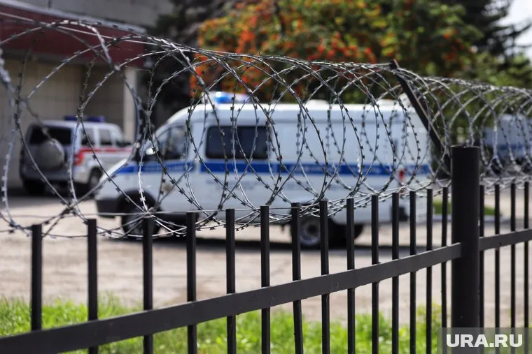 Курганский полицейский попал в больницу после ранения
